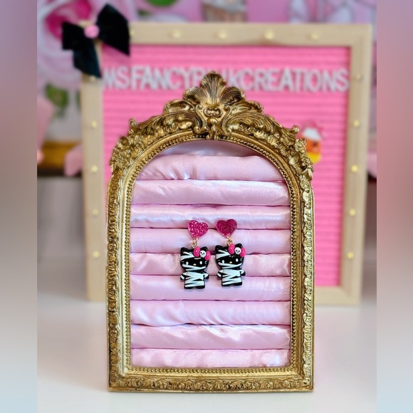 Hello Kitty Mummy Handmade Earrings - Picture 2 of 2